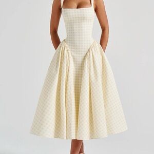 Chic Yellow Checkered Midi Dress